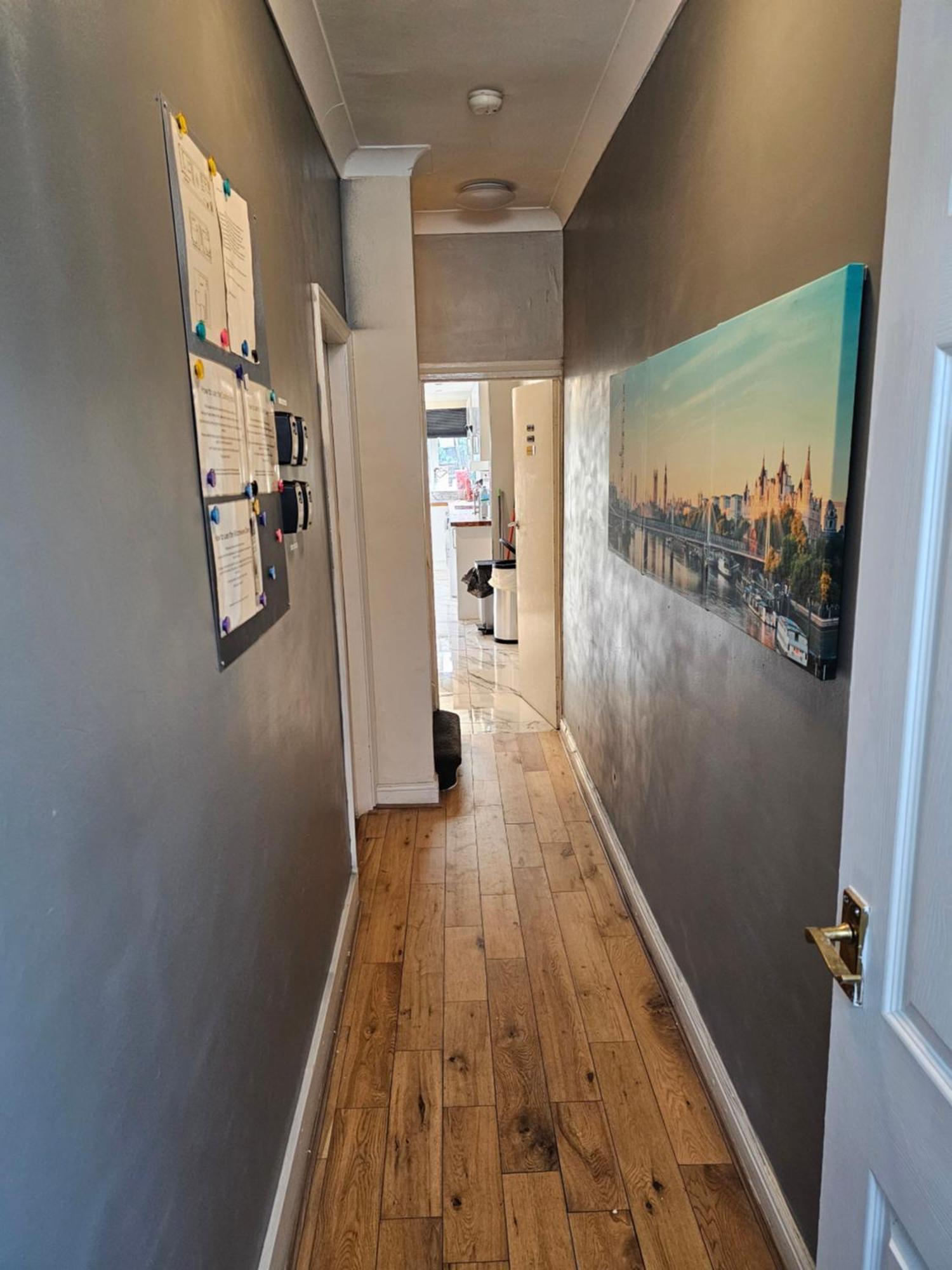 Umbrella Properties London Excel Экстерьер фото