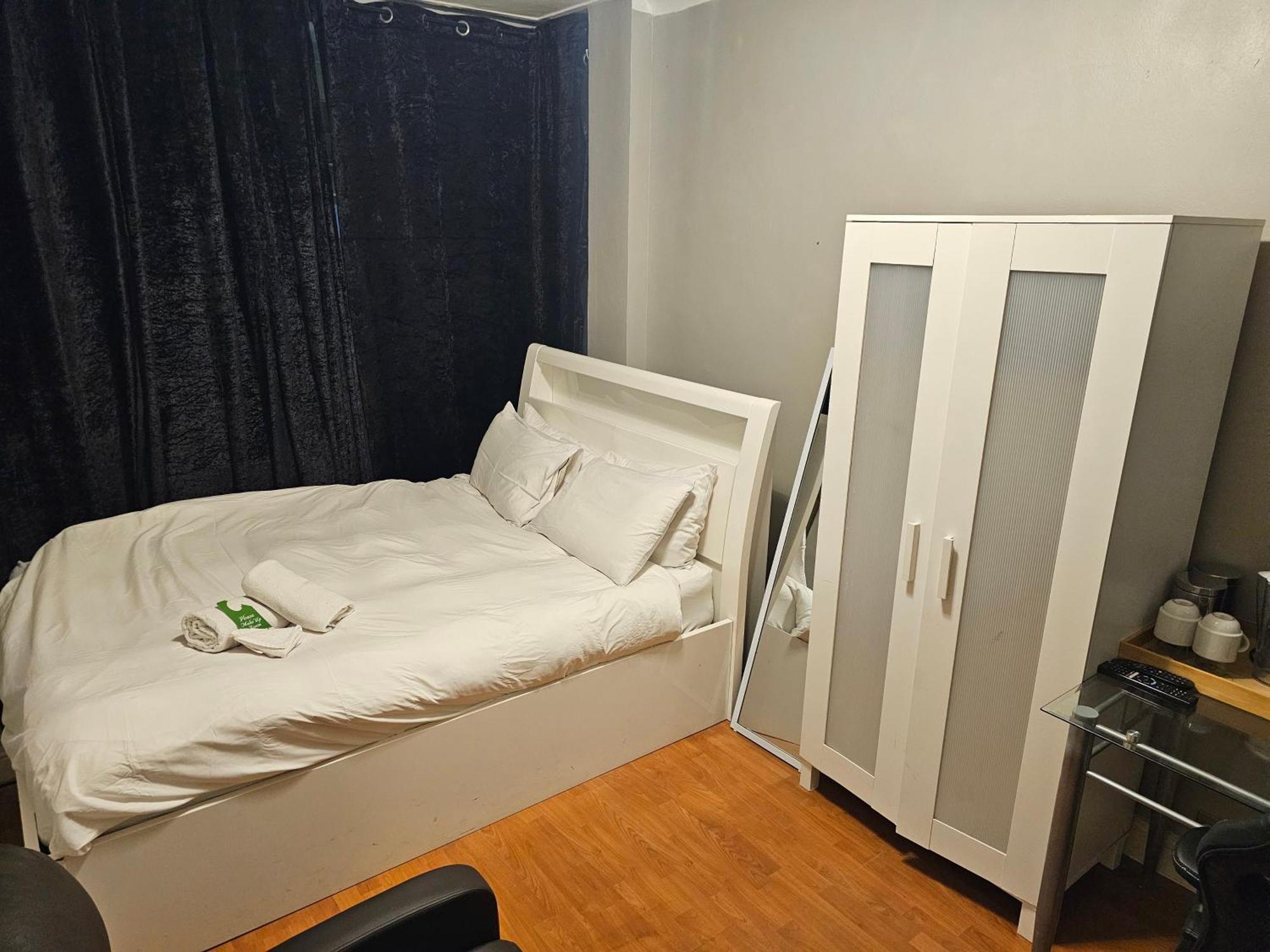 Umbrella Properties London Excel Экстерьер фото