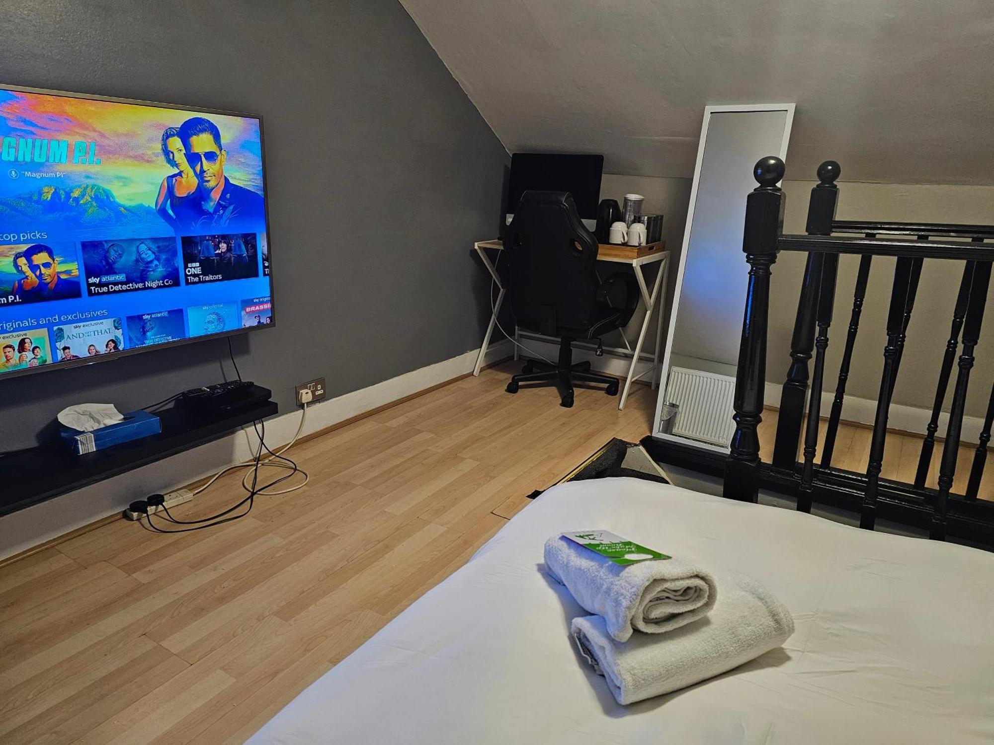 Umbrella Properties London Excel Экстерьер фото