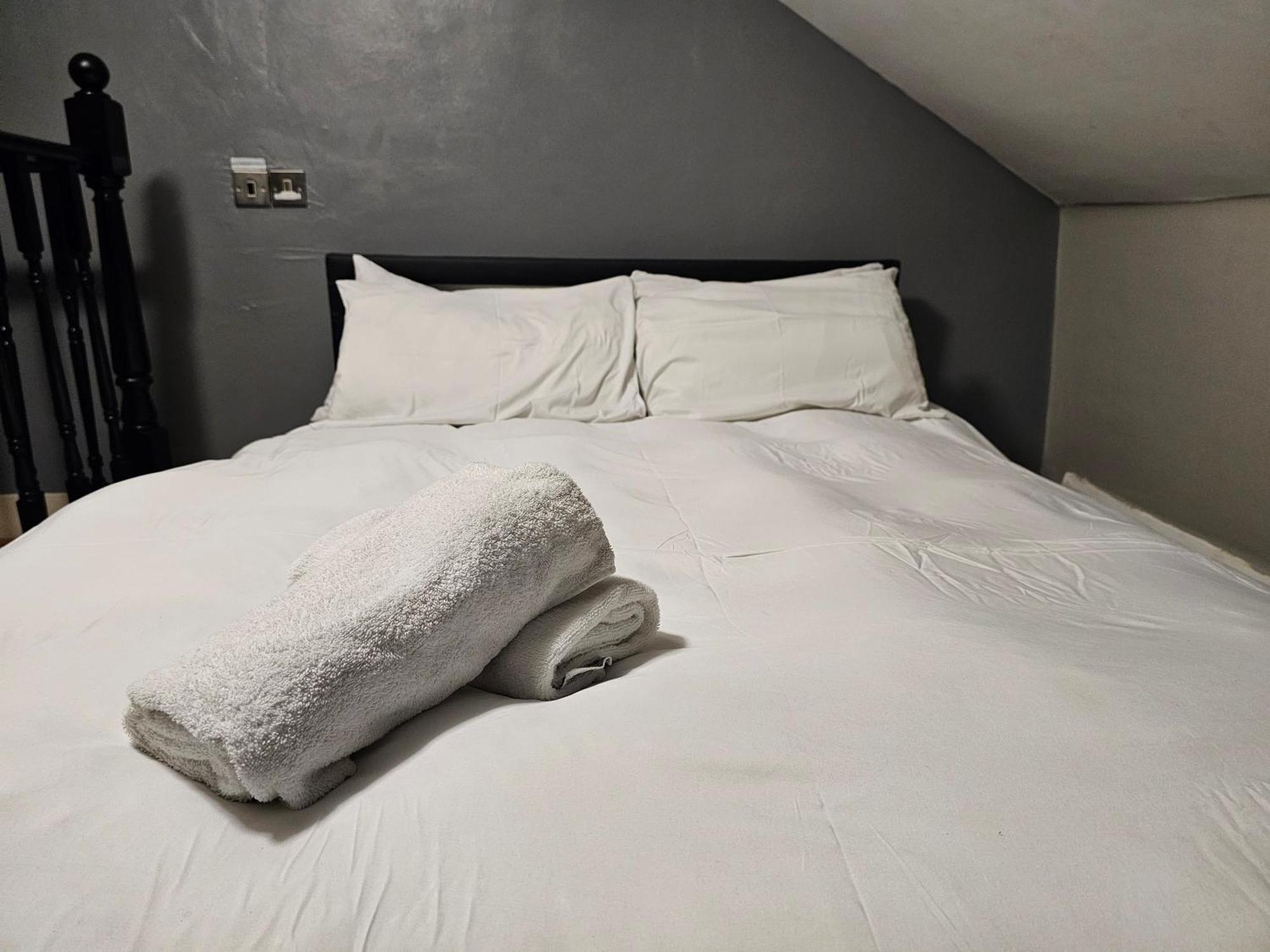 Umbrella Properties London Excel Экстерьер фото