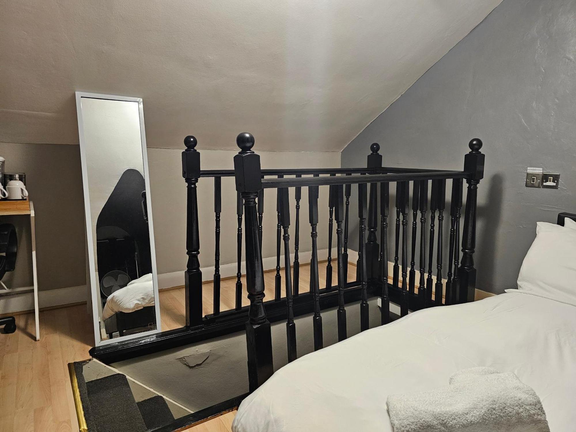 Umbrella Properties London Excel Экстерьер фото