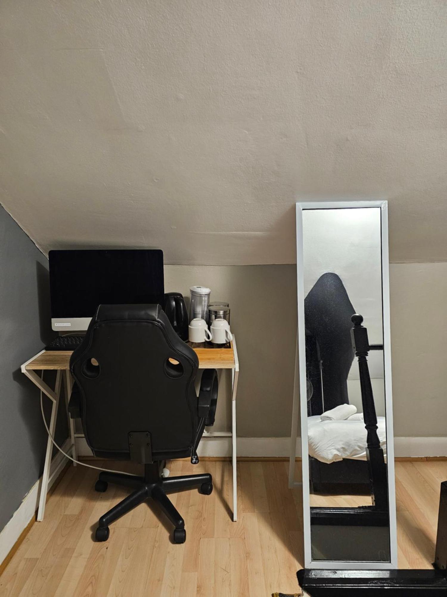 Umbrella Properties London Excel Экстерьер фото